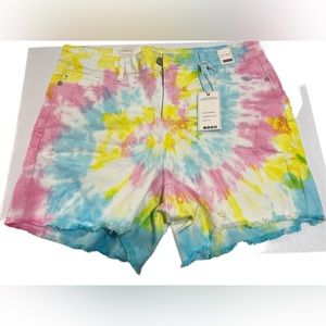 Judy Blue Jean tie die pattern shorts. 1X